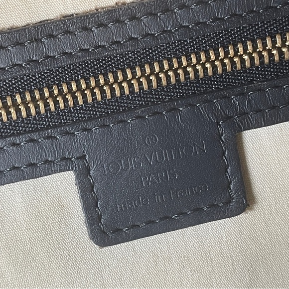 Auth. Louis Vuitton Monogram Josephine GM Handbag in Mini Lin - Picture 6 of 9